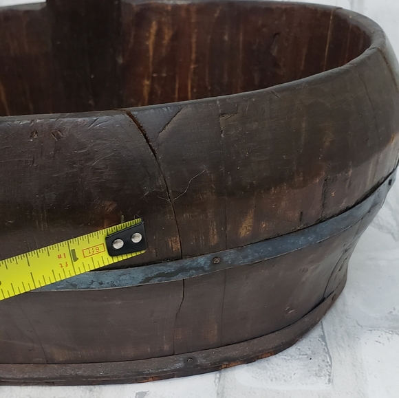 Large Antique 19th Century Chinese Wooden Rice Bucket - Picture 13 of 14